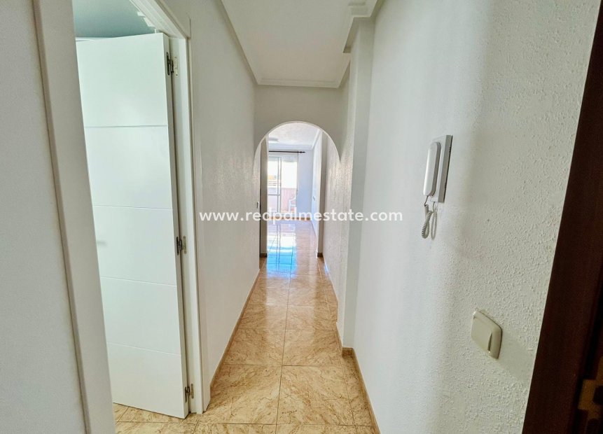 Revente - Appartement -
Torrevieja - Torrevieja Centro