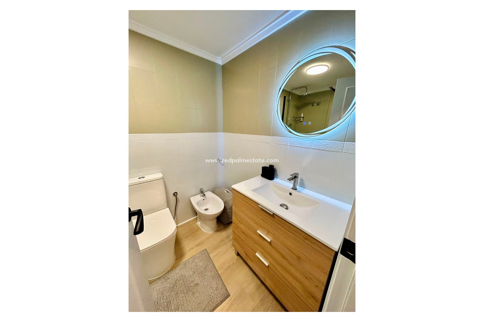 Revente - Appartement -
Torrevieja - Torrevieja Centro