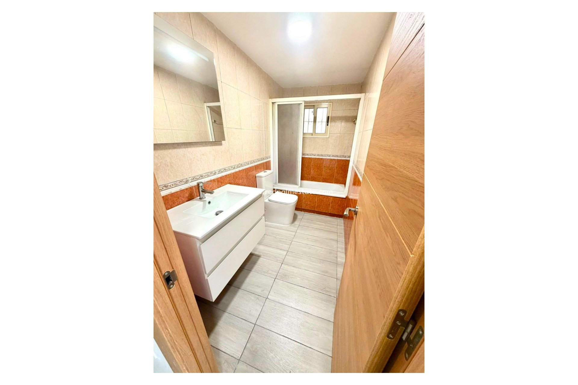Revente - Appartement -
Torrevieja - Torrevieja Centro