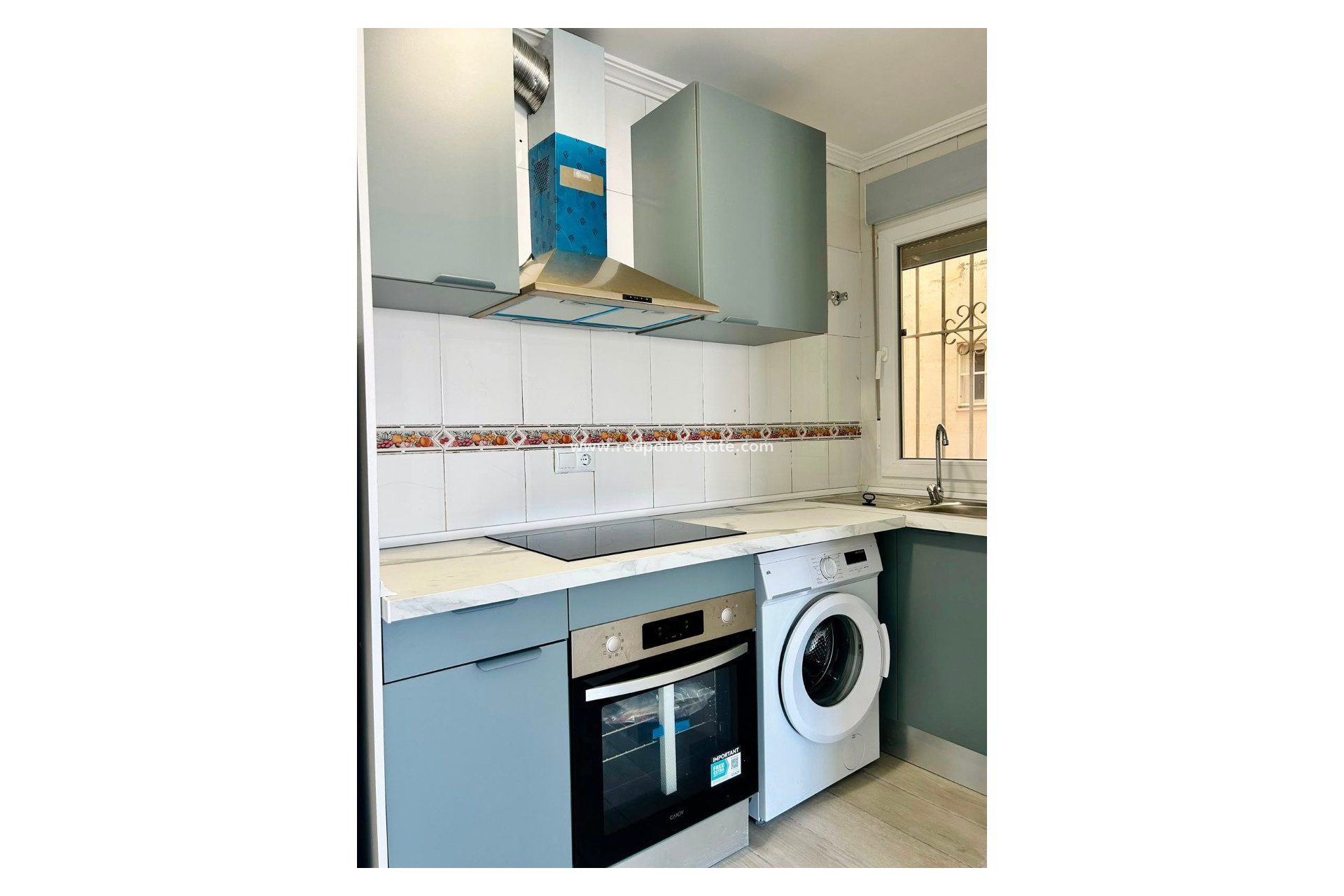 Revente - Appartement -
Torrevieja - Torrevieja Centro