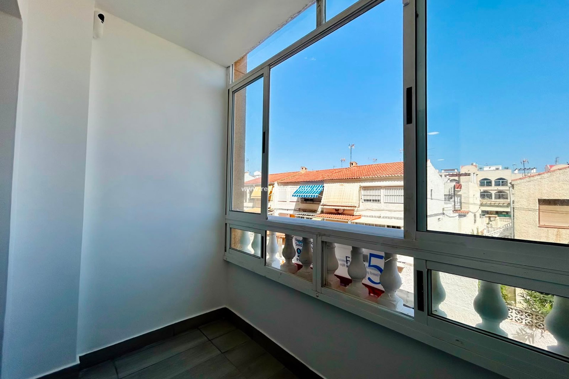 Revente - Appartement -
Torrevieja - Torrevieja Centro