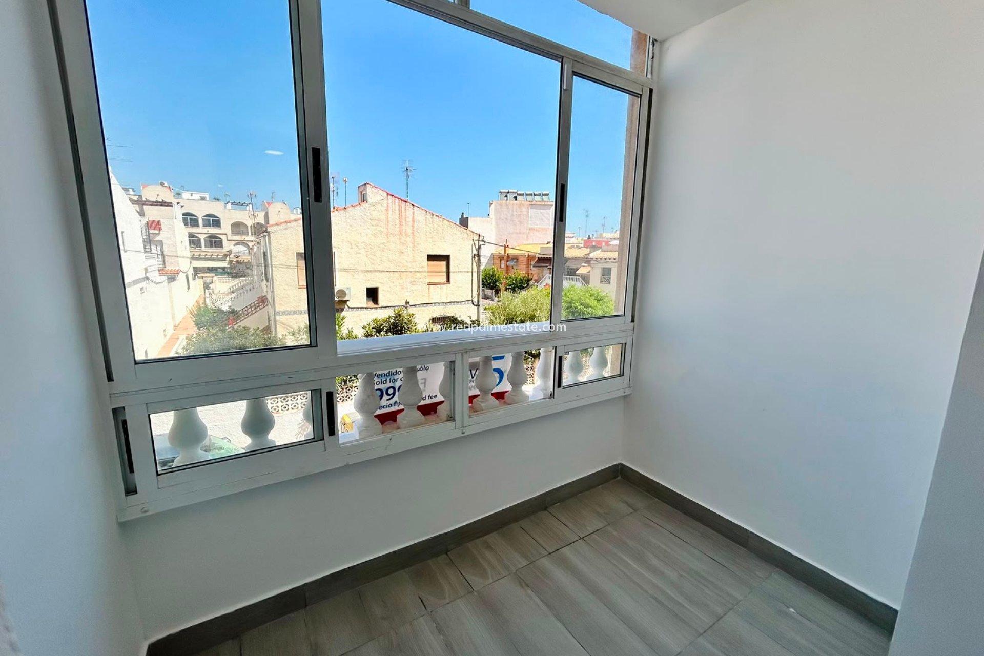 Revente - Appartement -
Torrevieja - Torrevieja Centro