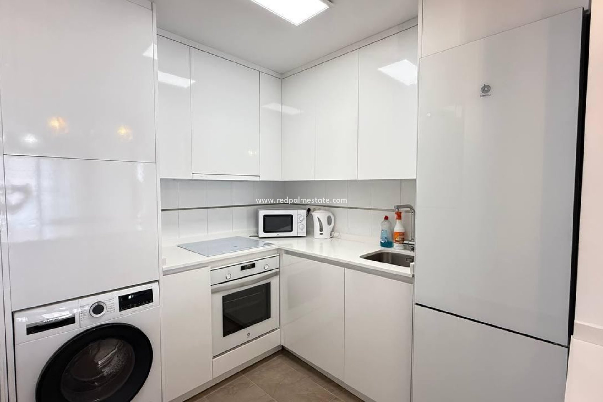 Revente - Appartement -
Torrevieja - Torrevieja Centro