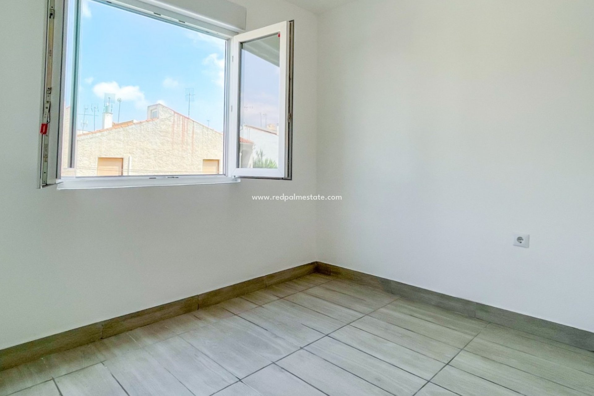 Revente - Appartement -
Torrevieja