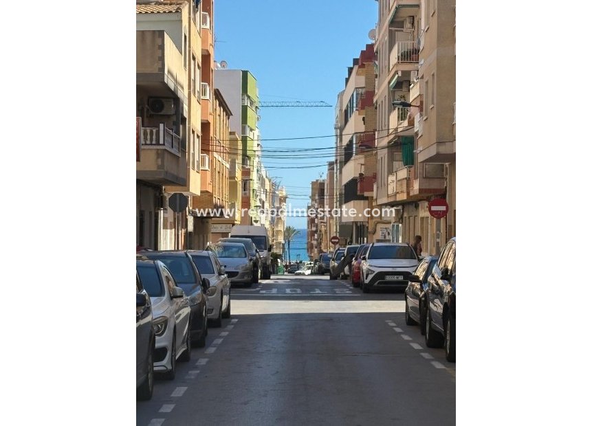 Revente - Appartement -
Torrevieja