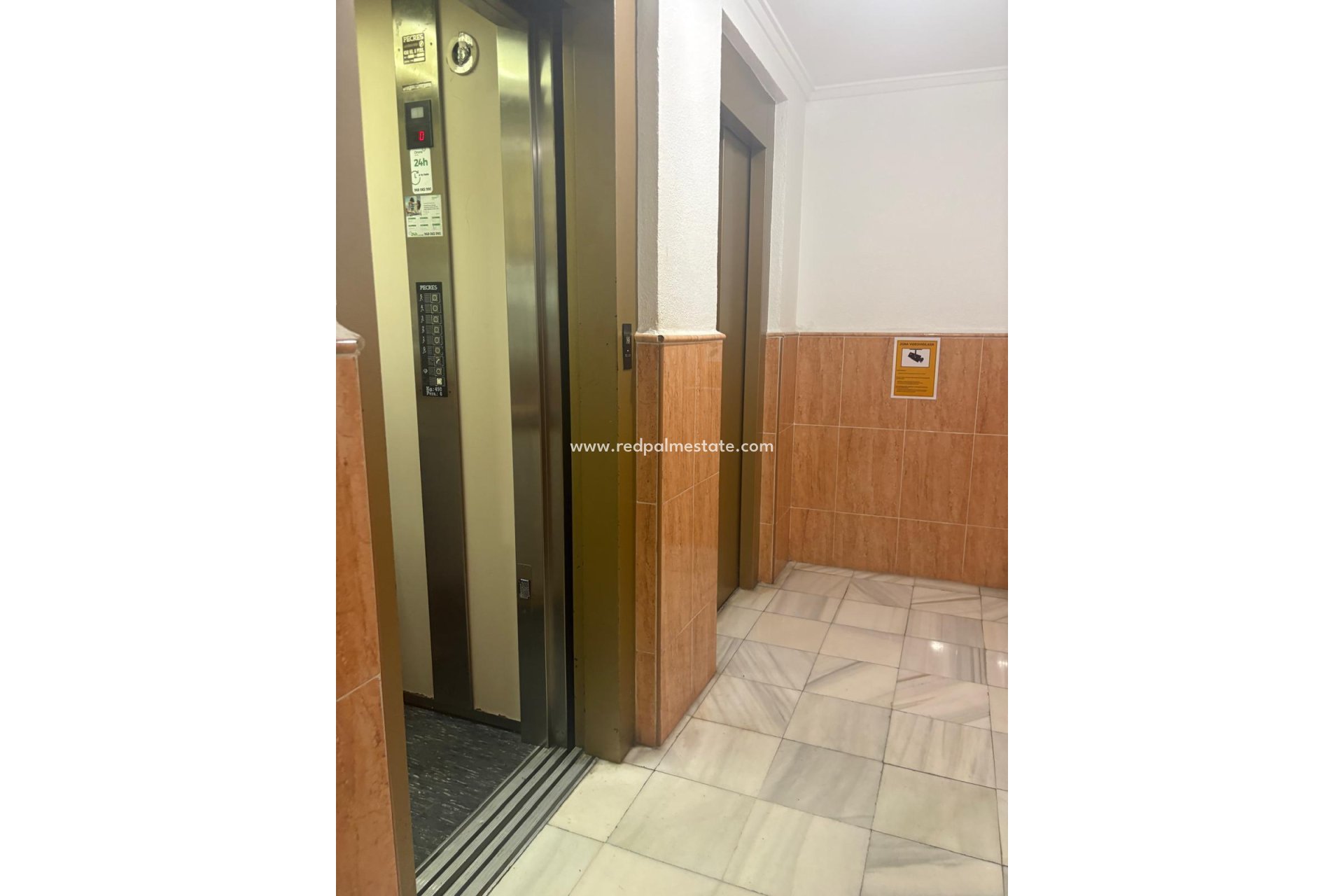 Revente - Appartement -
Torrevieja