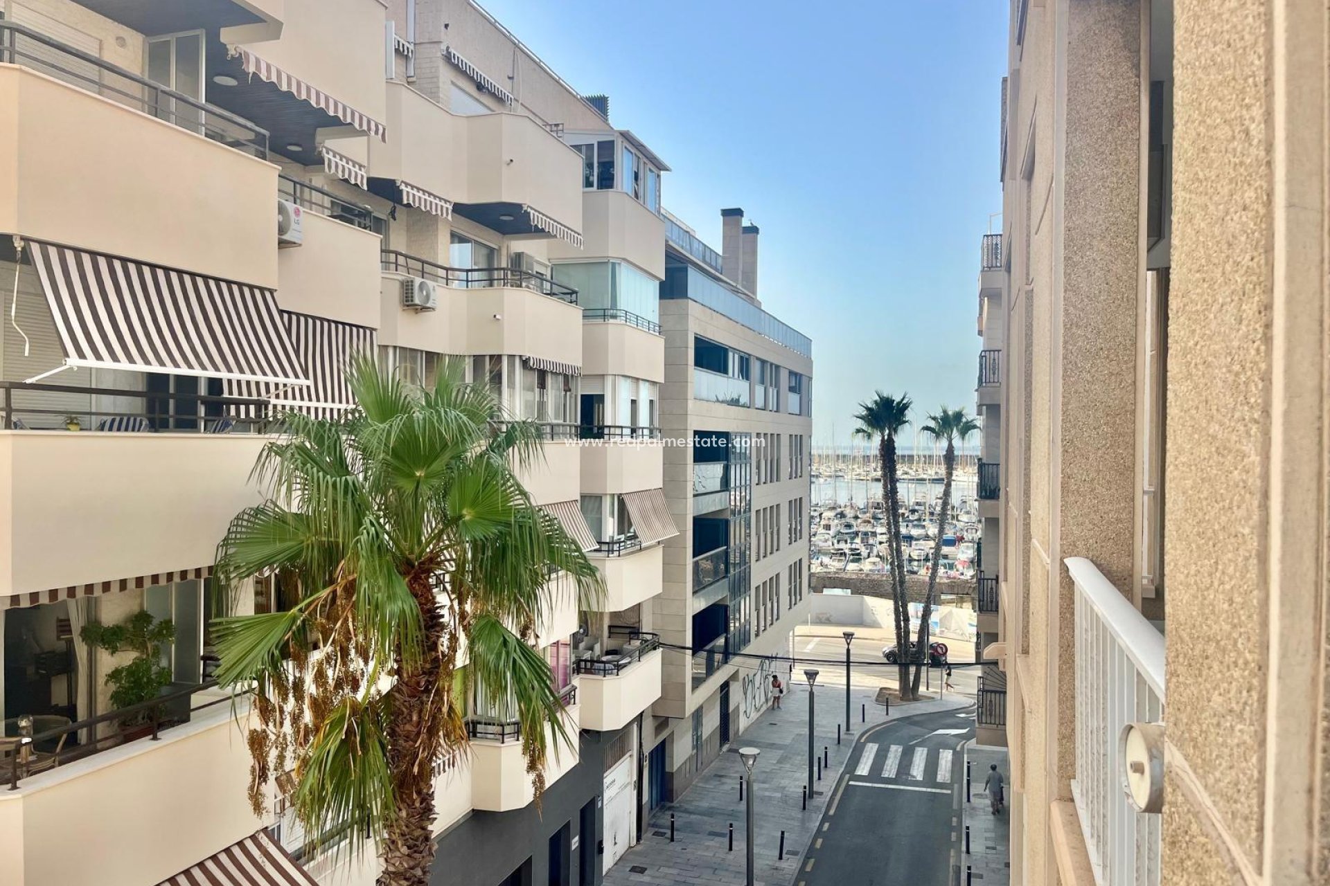Revente - Appartement -
Torrevieja