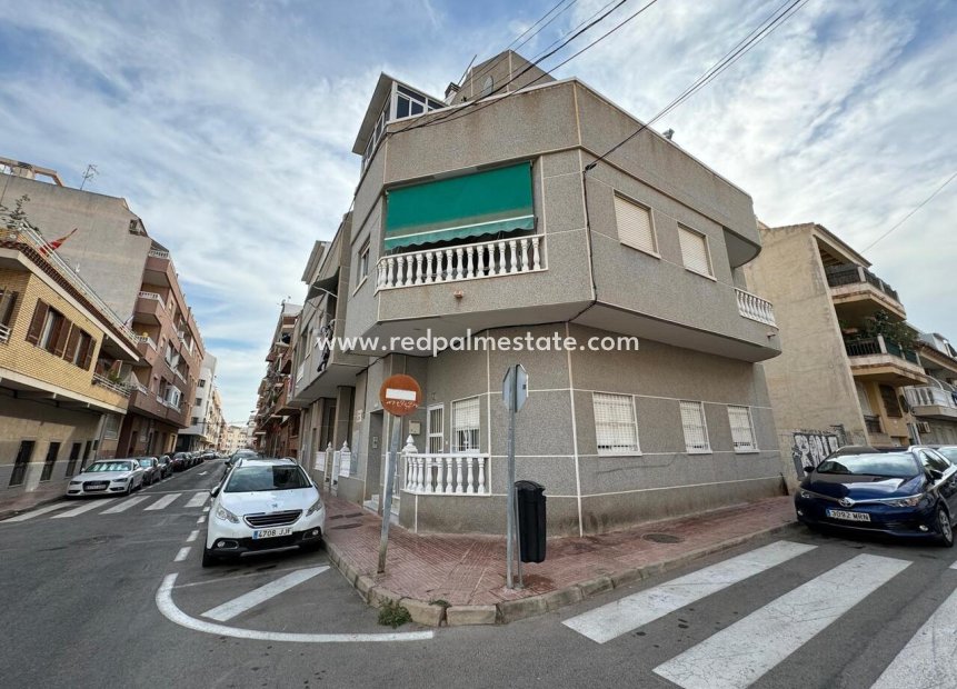 Revente - Appartement -
Torrevieja