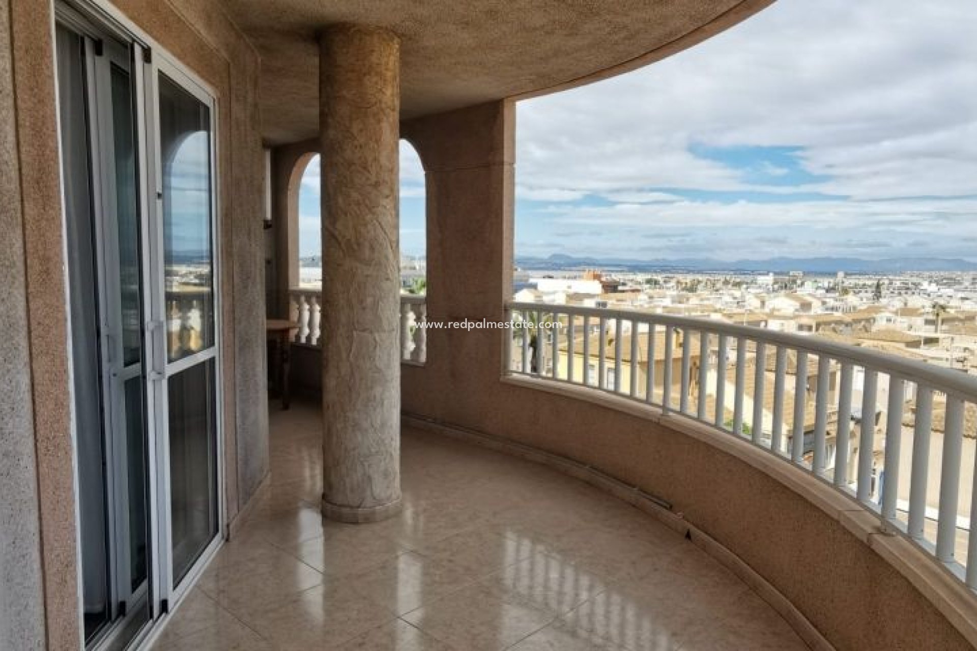 Revente - Appartement -
Torrevieja