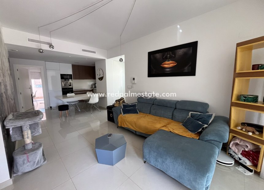 Revente - Appartement -
Torrevieja