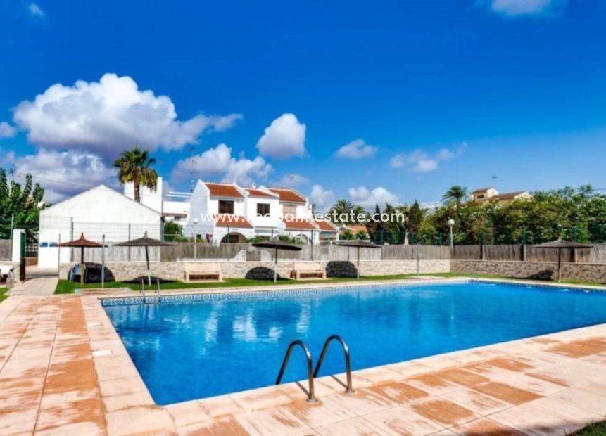 Revente - Appartement -
Torrevieja