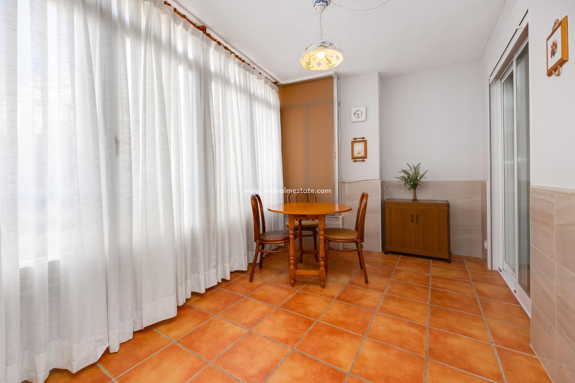 Revente - Appartement -
Torrevieja