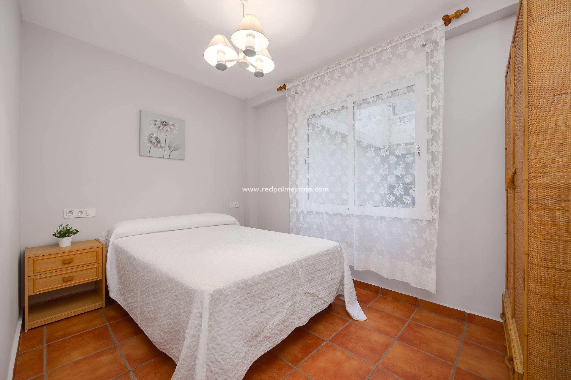 Revente - Appartement -
Torrevieja