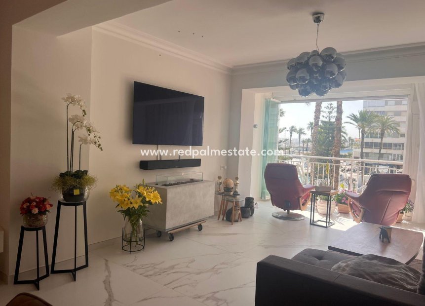 Revente - Appartement -
Torrevieja