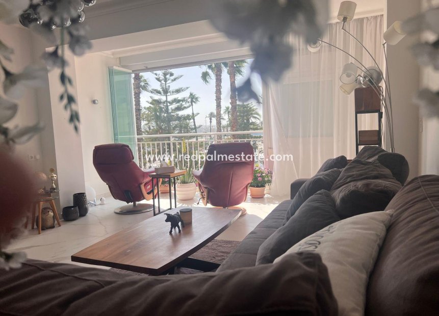 Revente - Appartement -
Torrevieja