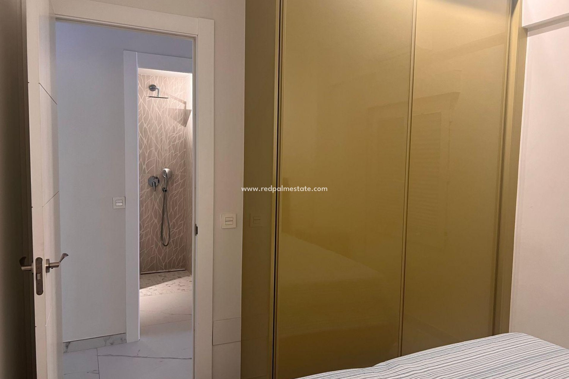 Revente - Appartement -
Torrevieja