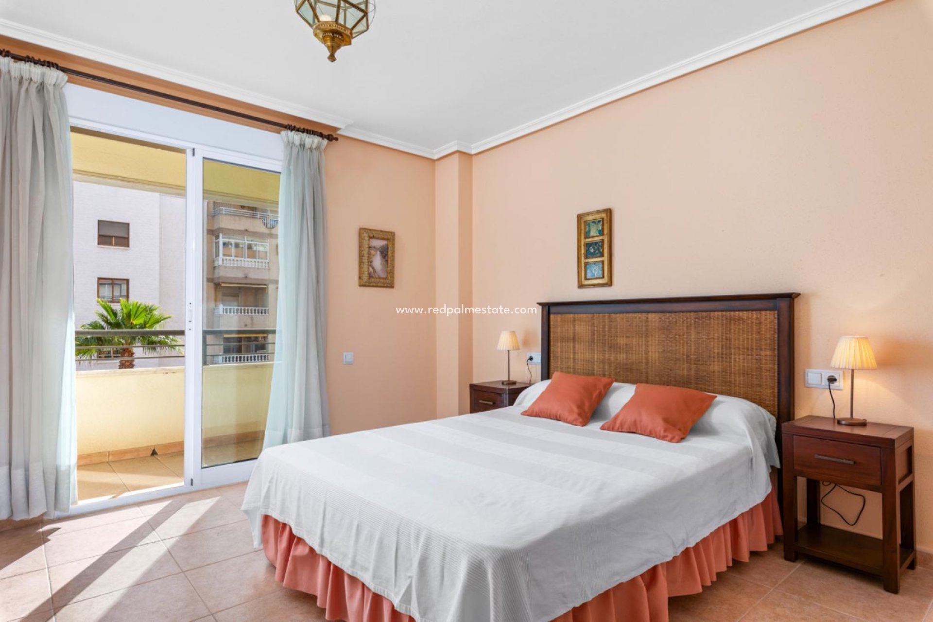 Revente - Appartement -
Torrevieja