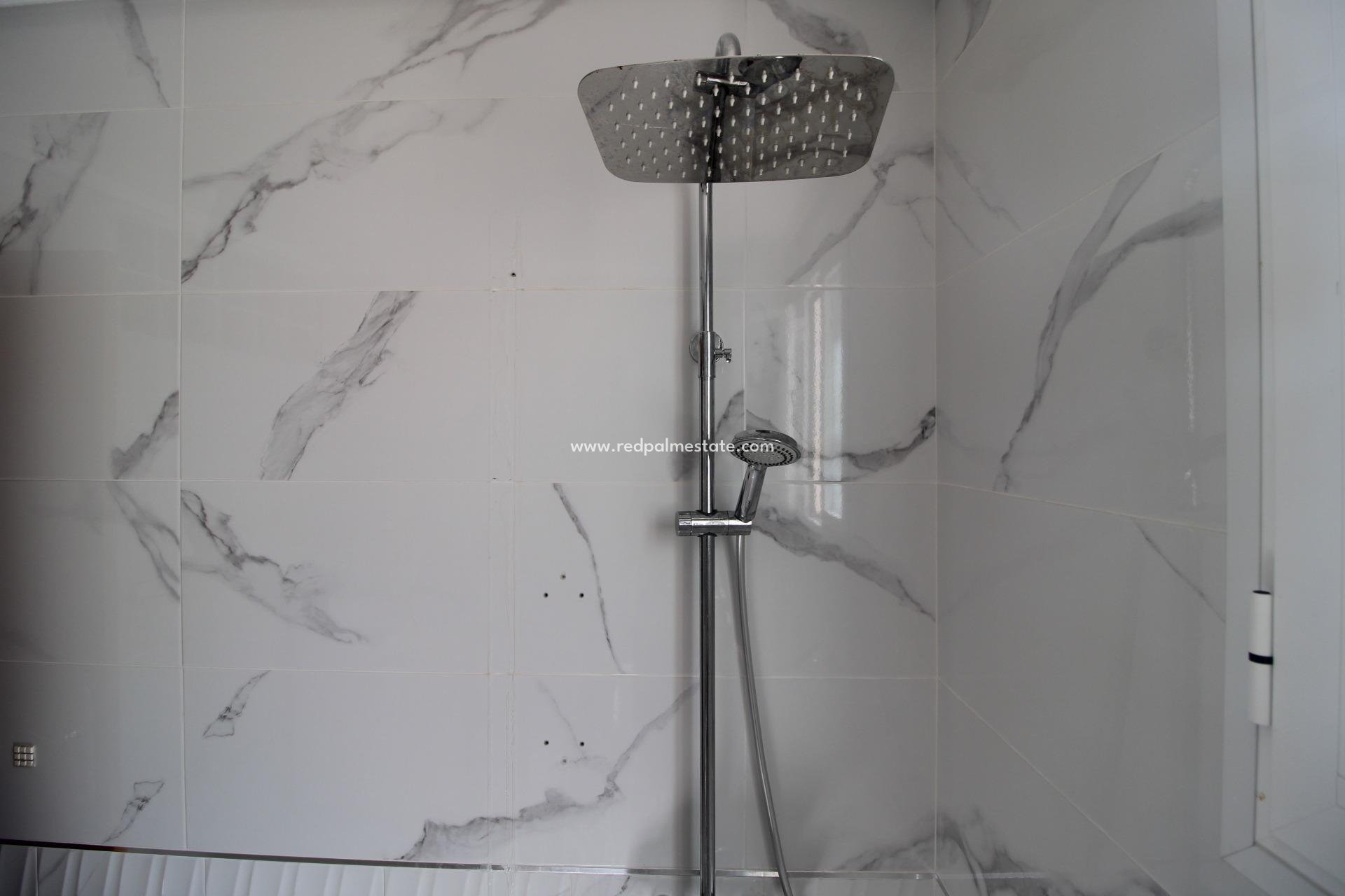 Revente - Appartement -
Torrevieja