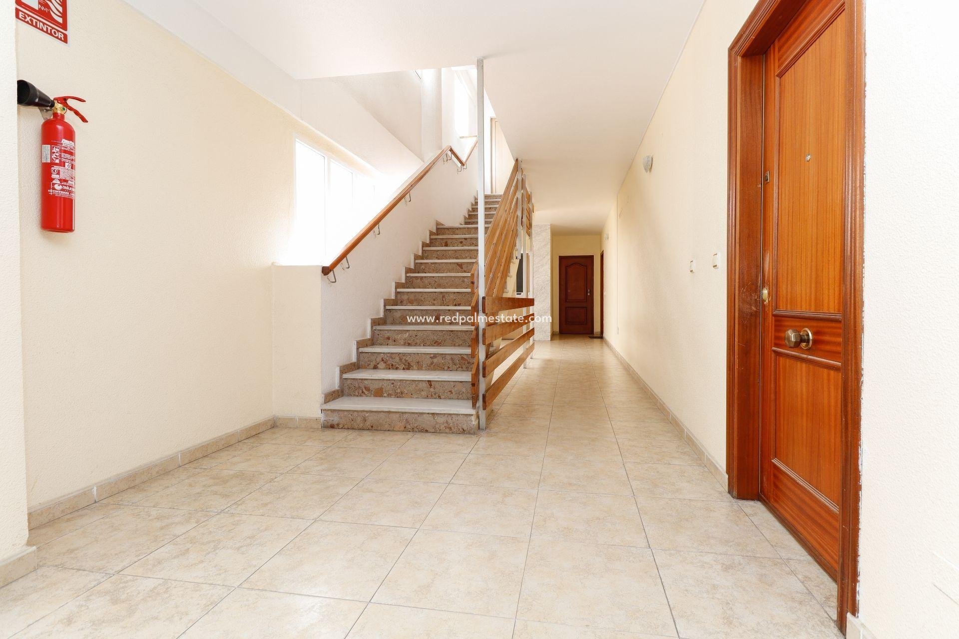 Revente - Appartement -
Torrevieja