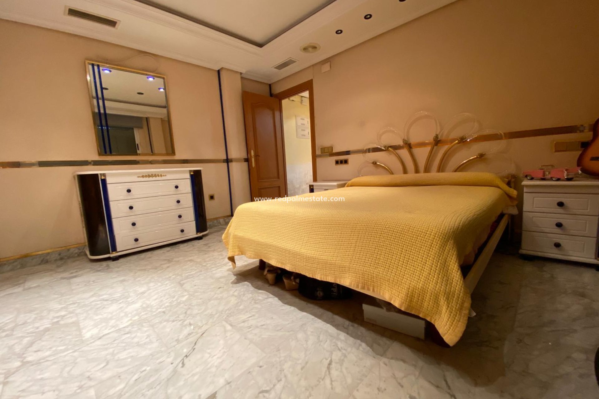 Revente - Appartement -
Torrevieja