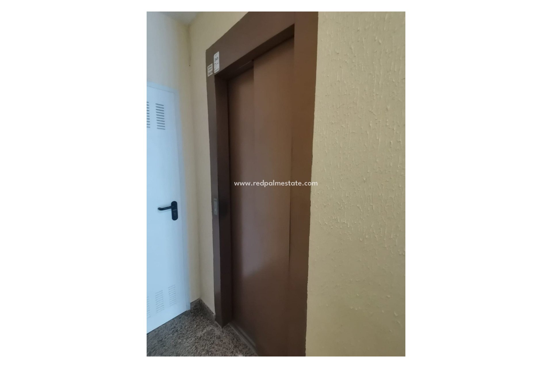 Revente - Appartement -
Torrevieja
