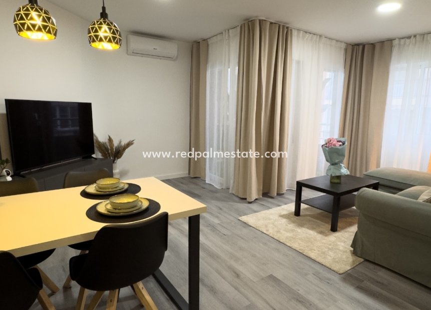 Revente - Appartement -
Torrevieja
