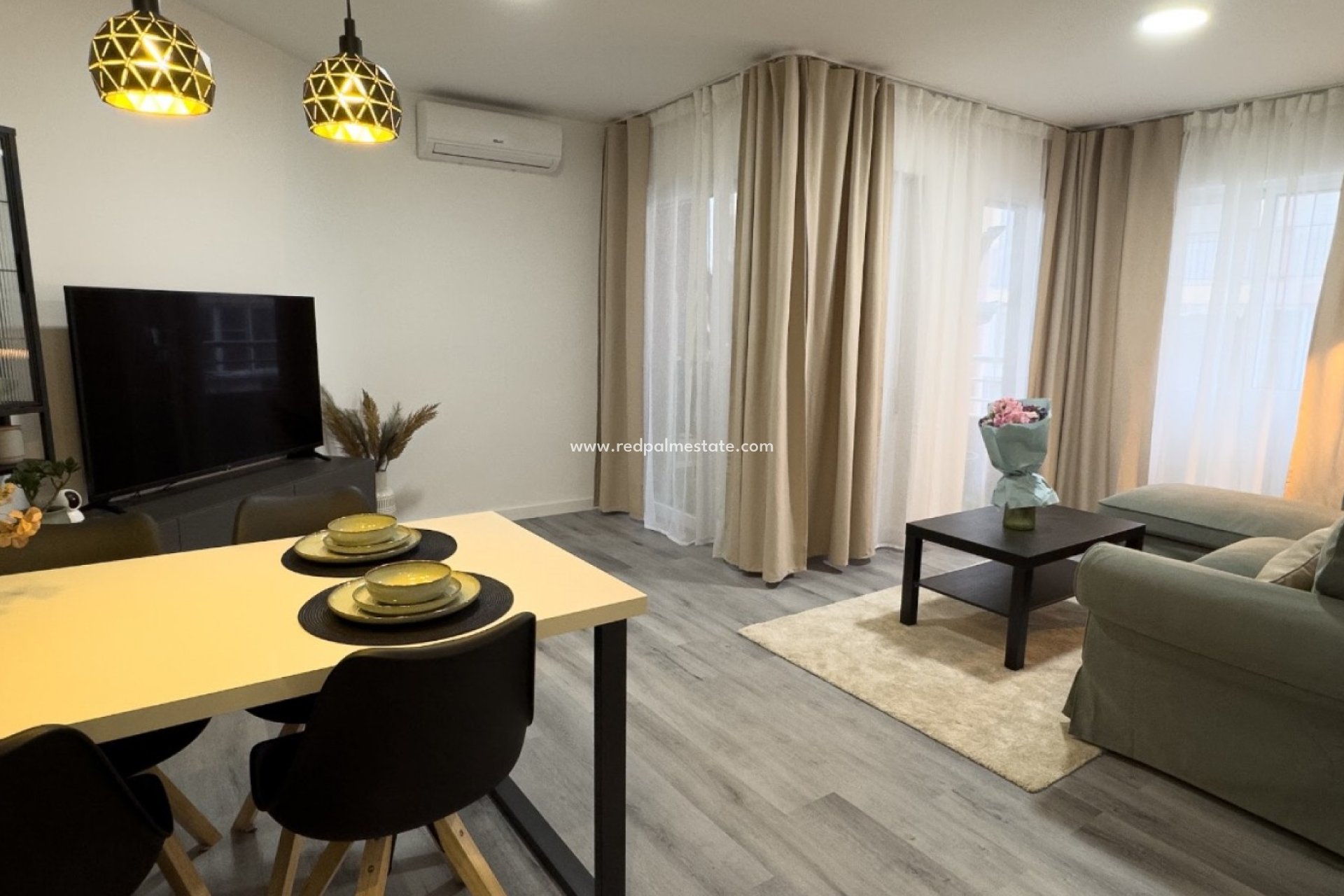 Revente - Appartement -
Torrevieja