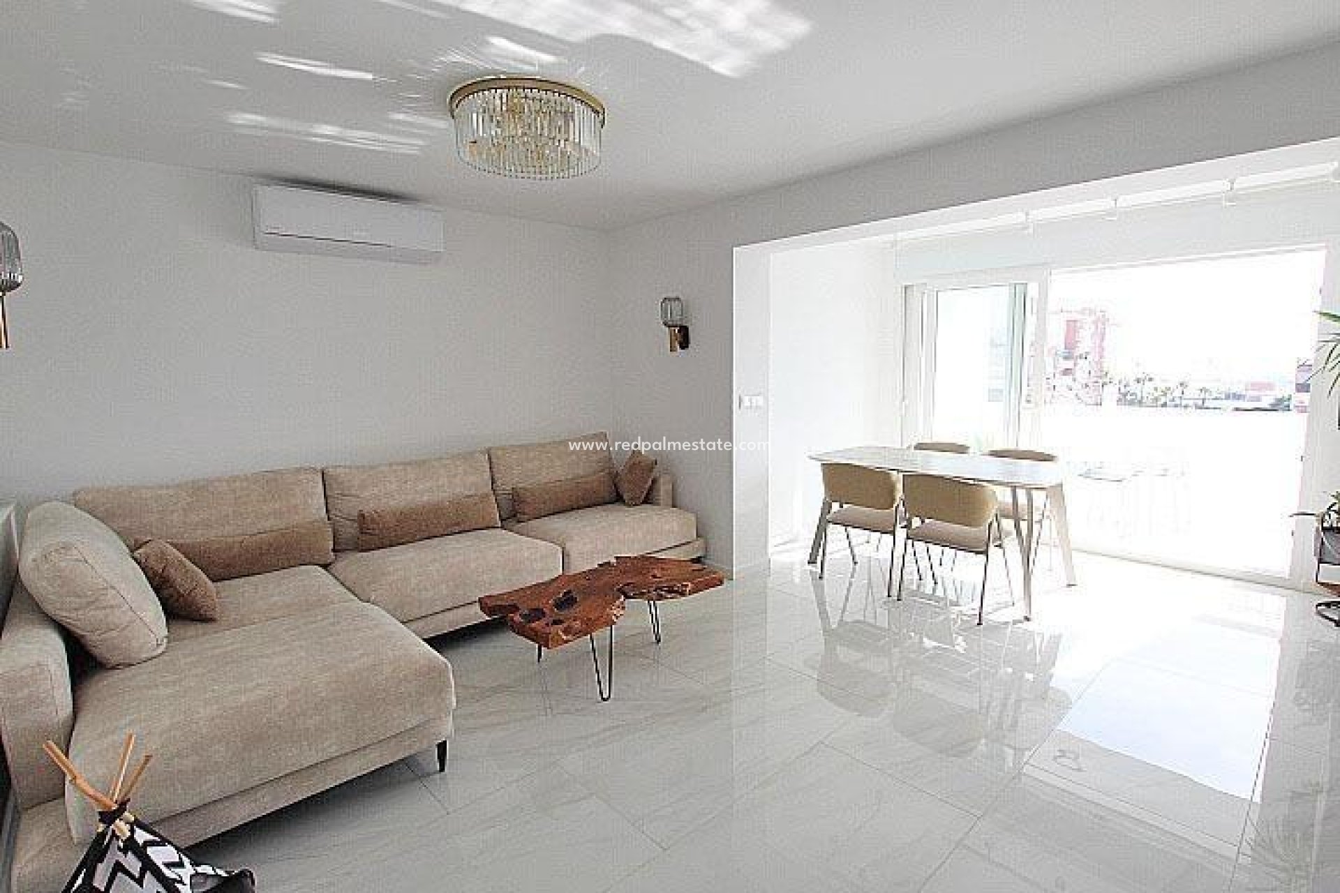 Revente - Appartement -
Torrevieja