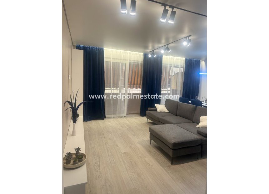 Revente - Appartement -
Torrevieja