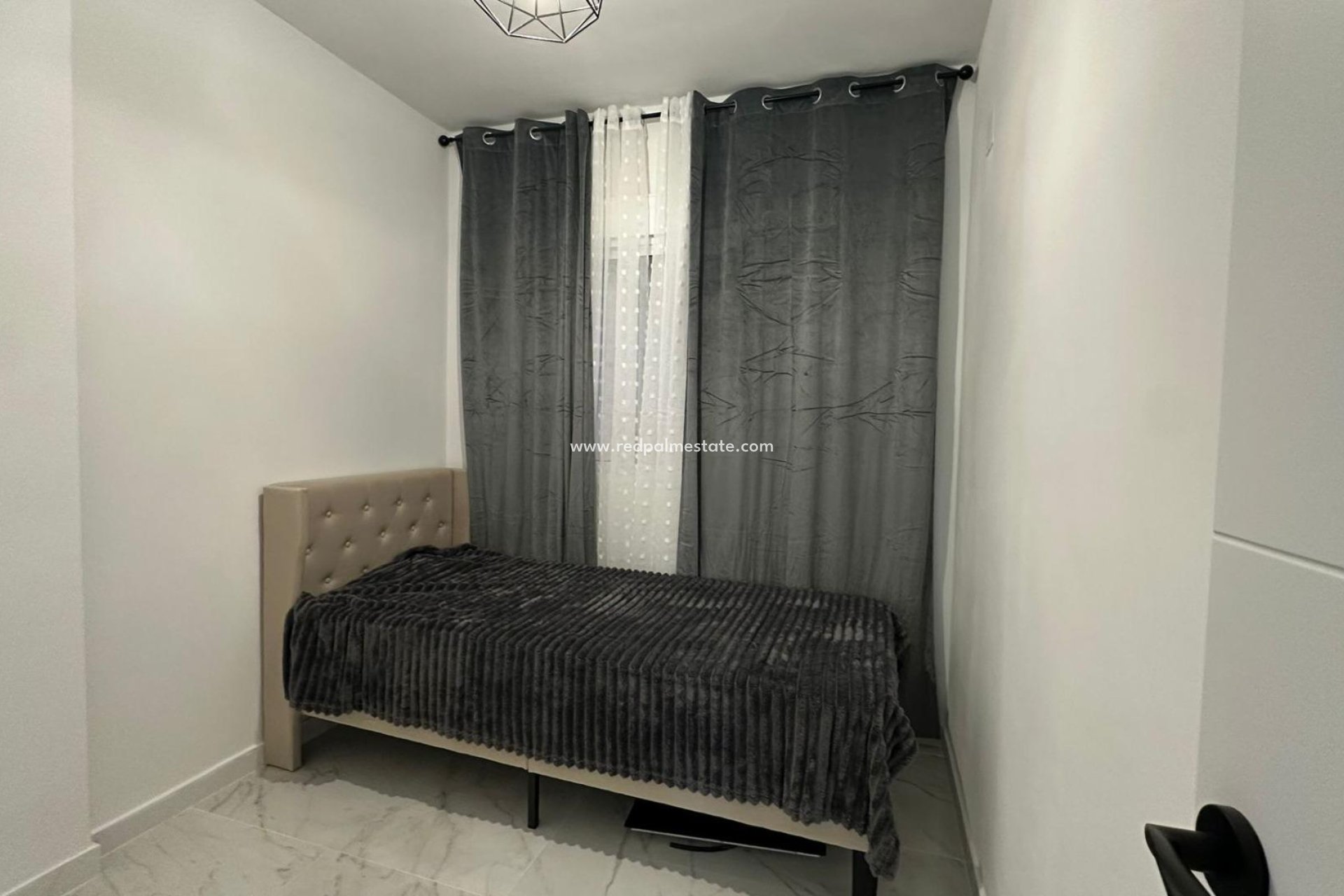 Revente - Appartement -
Torrevieja
