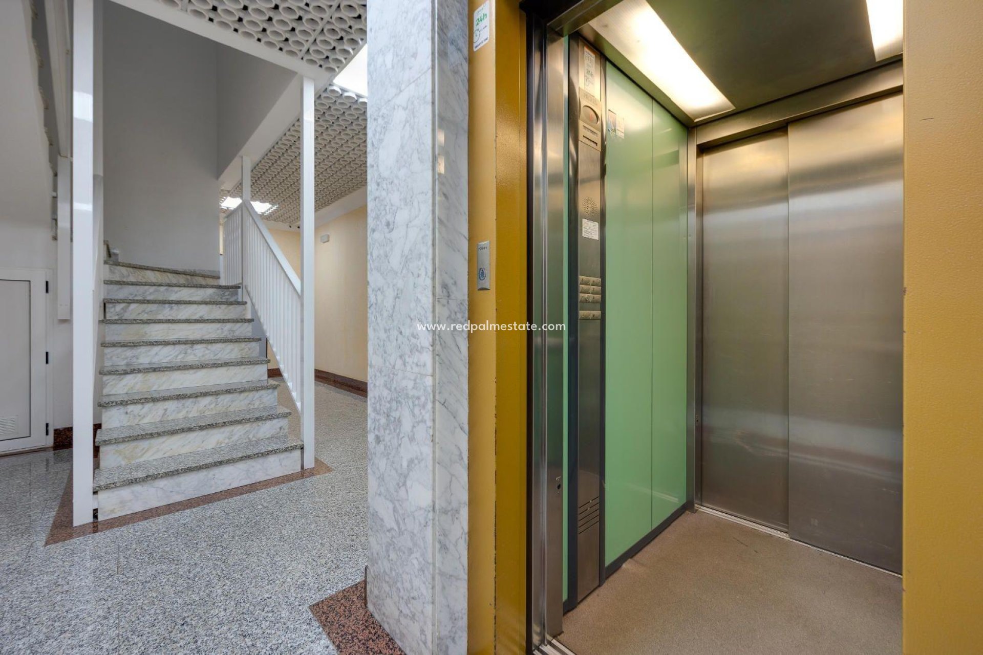 Revente - Appartement -
Torrevieja