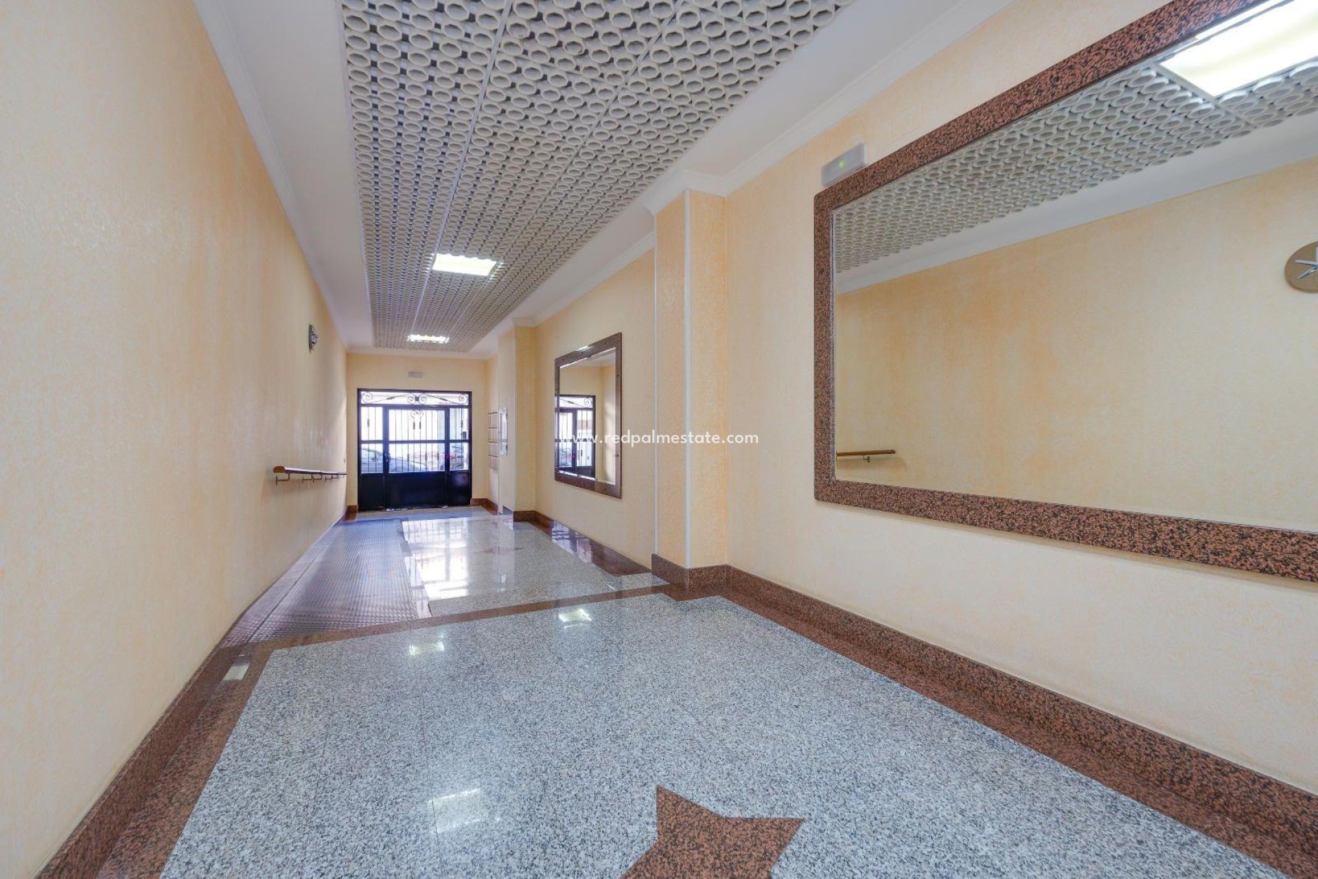 Revente - Appartement -
Torrevieja