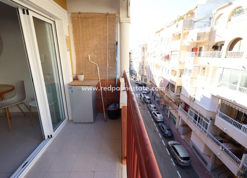 Revente - Appartement -
Torrevieja