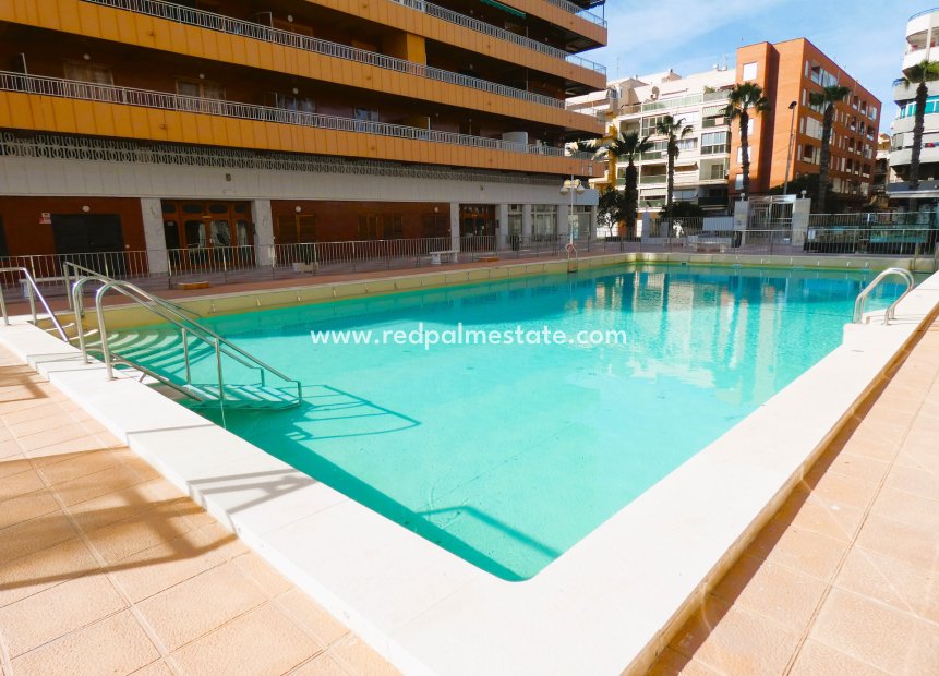 Revente - Appartement -
Torrevieja