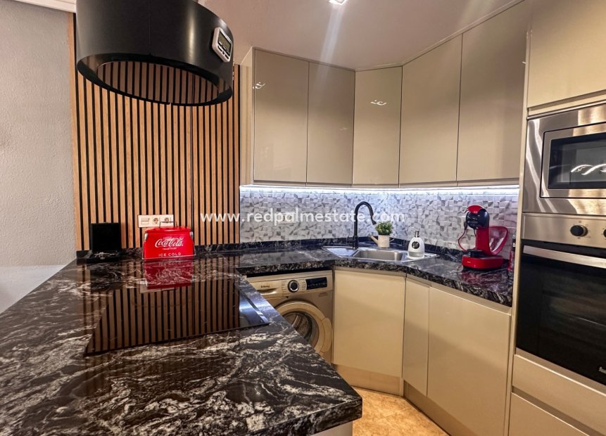 Revente - Appartement -
Torrevieja