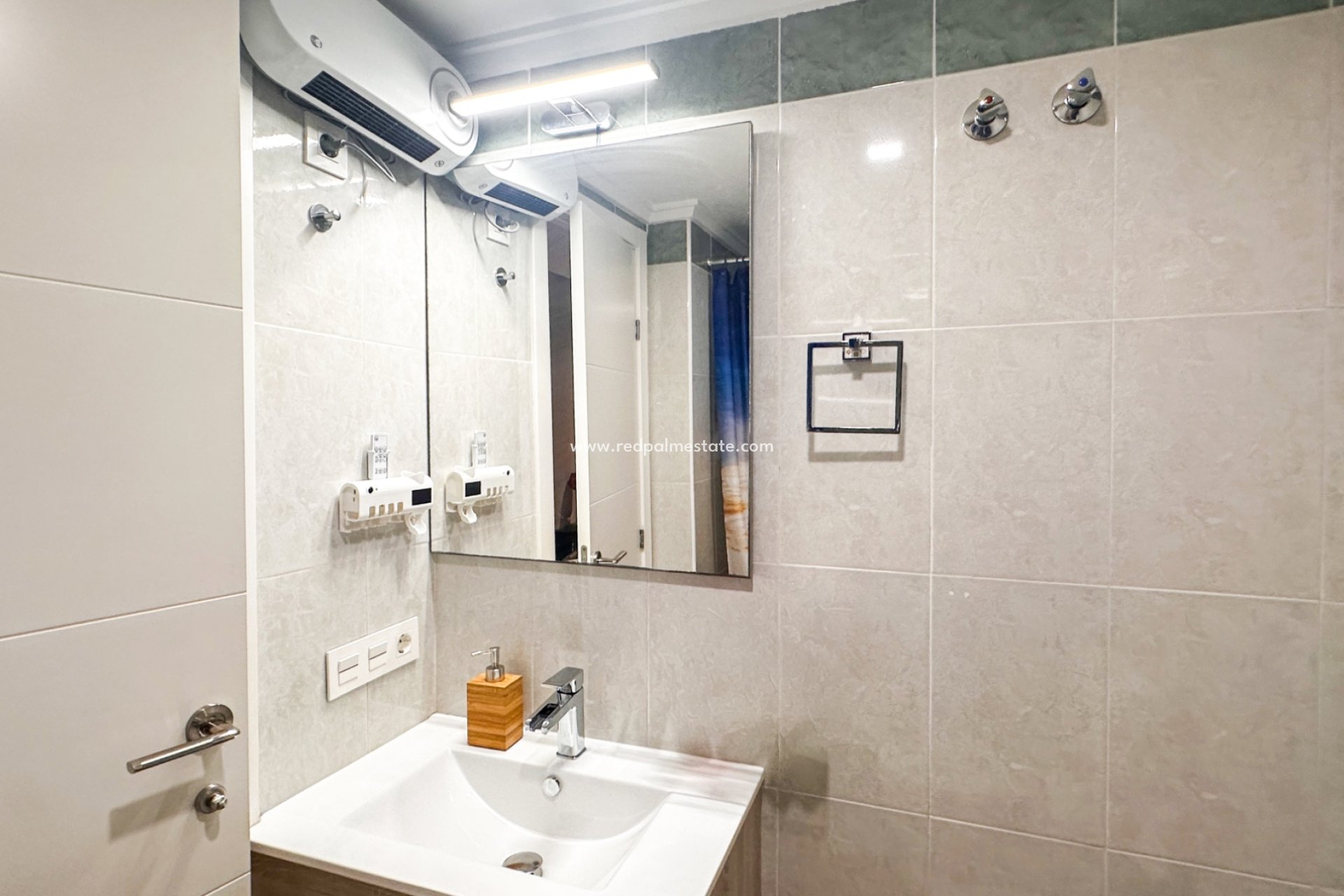 Revente - Appartement -
Torrevieja