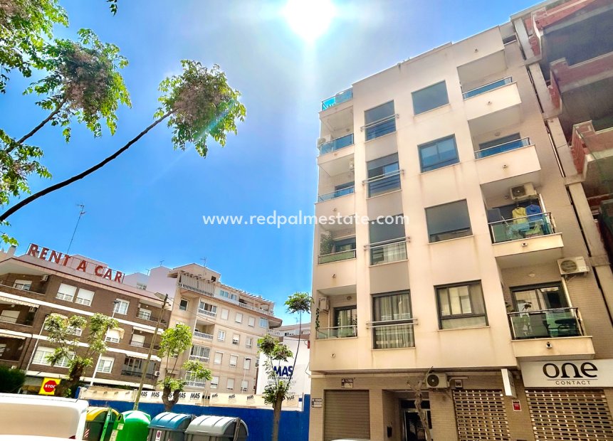 Revente - Appartement -
Torrevieja