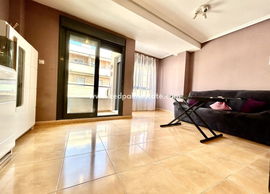 Revente - Appartement -
Torrevieja