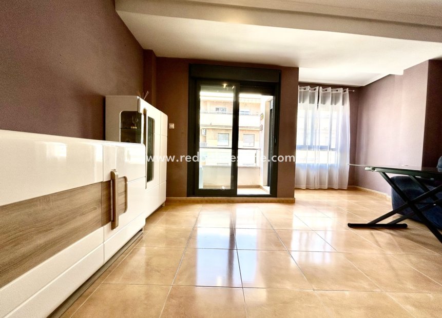 Revente - Appartement -
Torrevieja