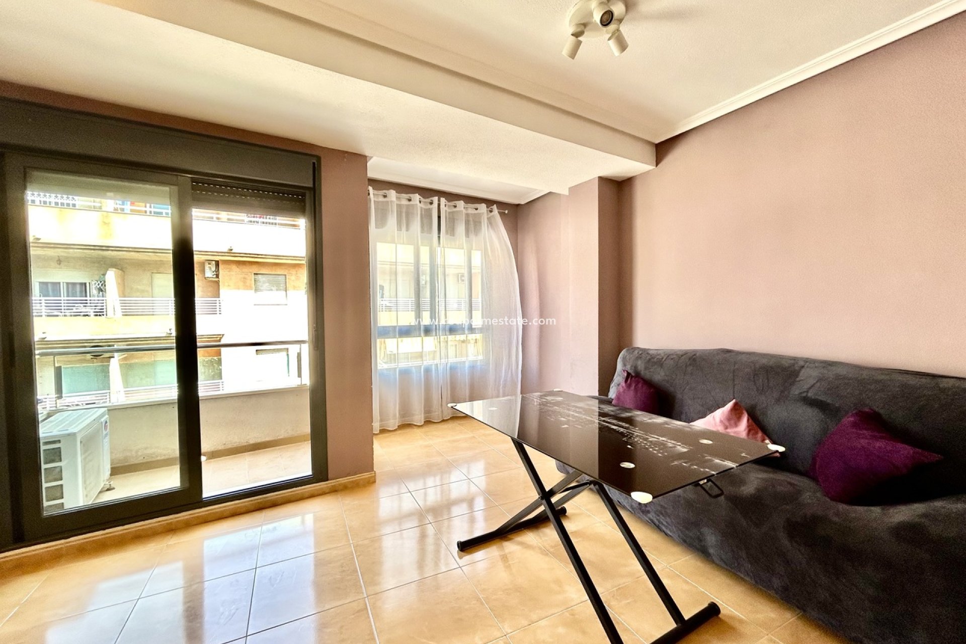 Revente - Appartement -
Torrevieja