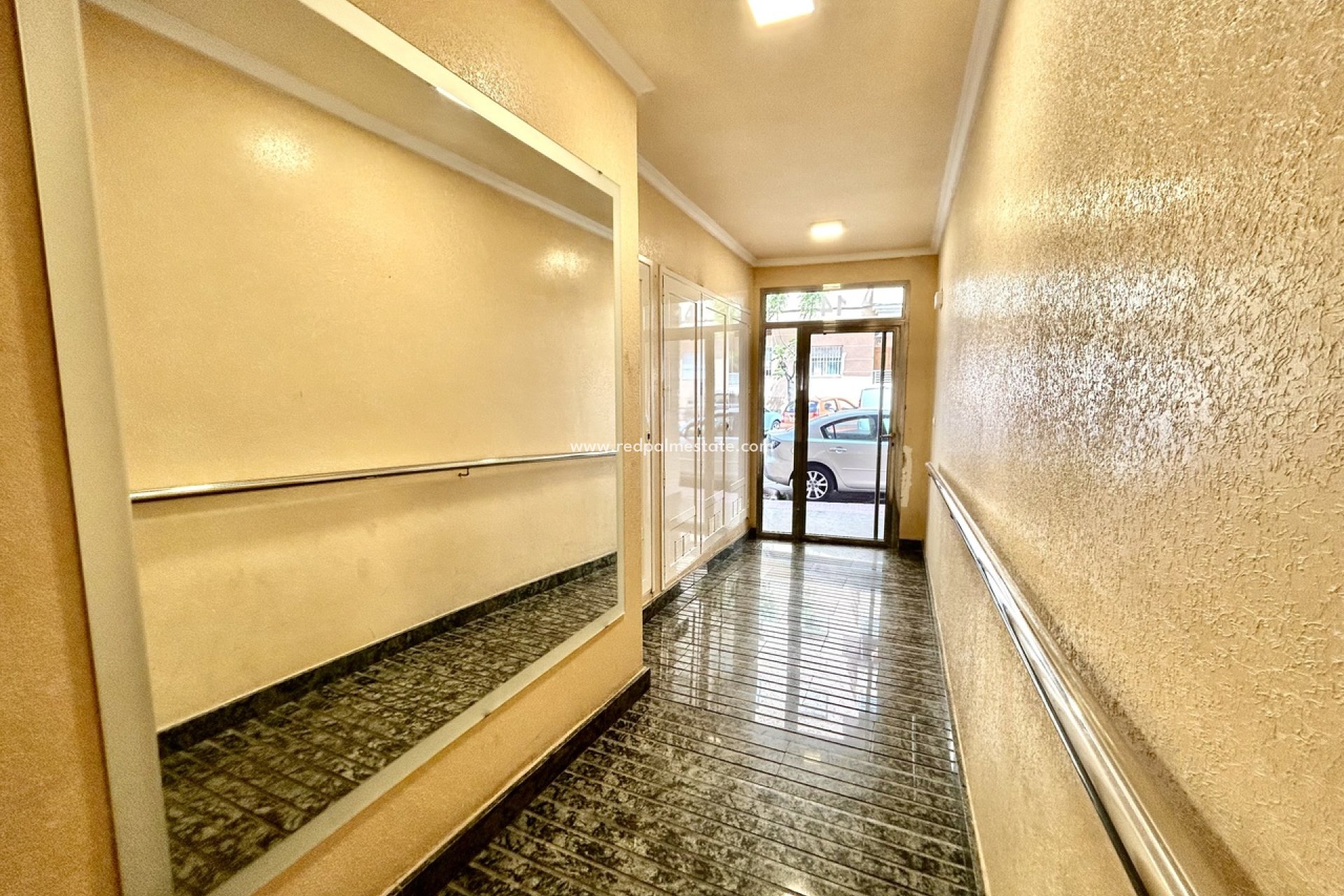 Revente - Appartement -
Torrevieja