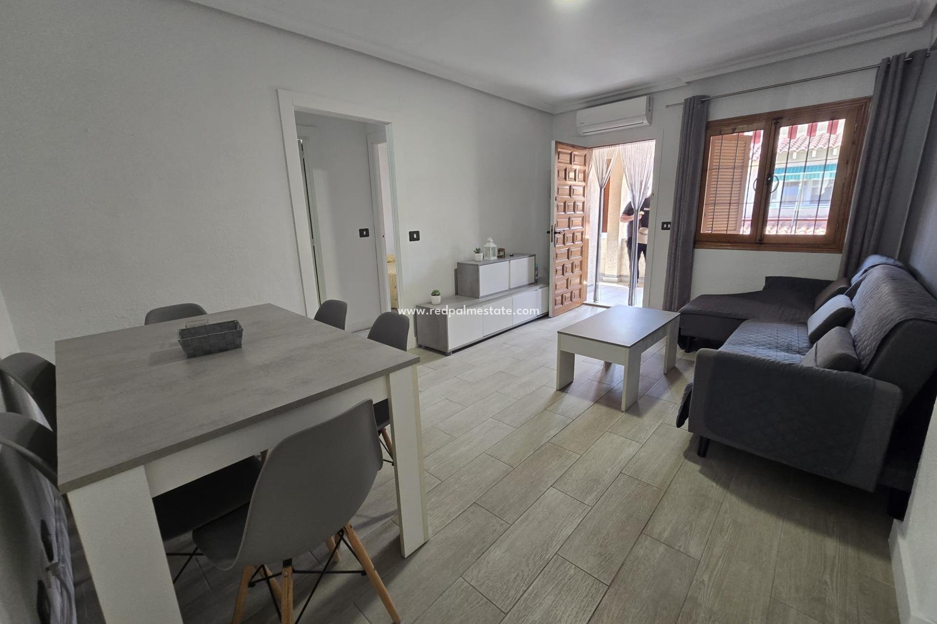 Revente - Appartement -
Torrevieja