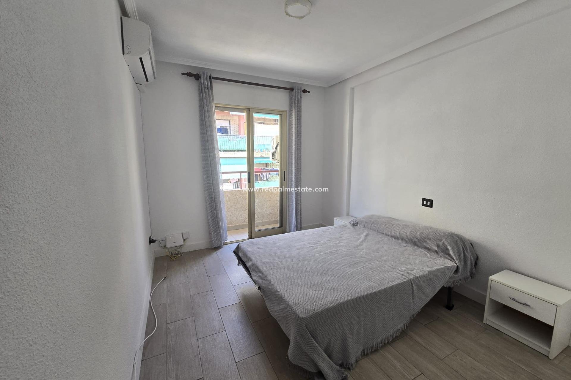 Revente - Appartement -
Torrevieja