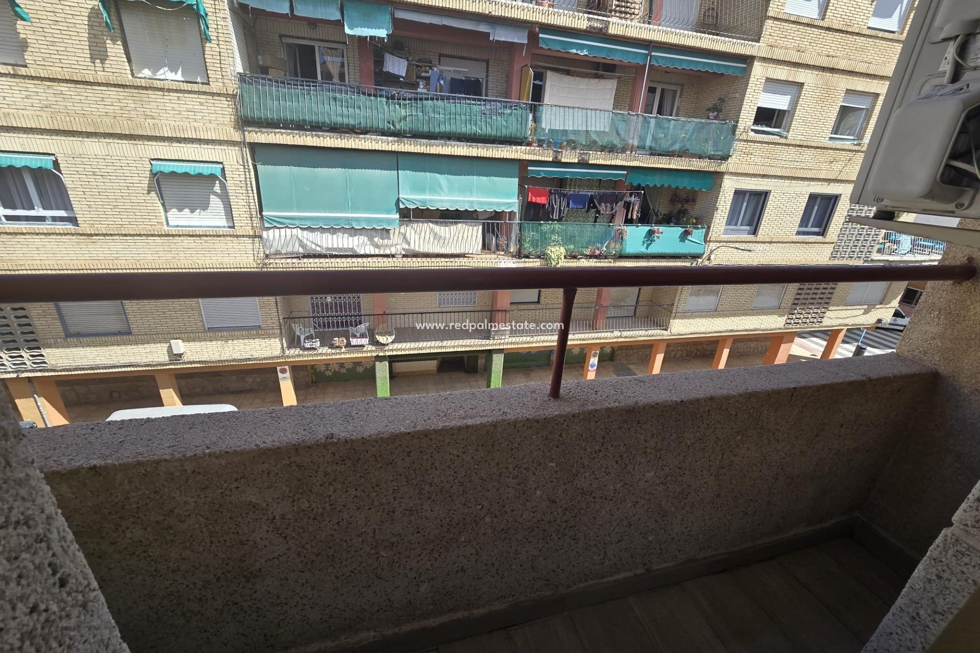 Revente - Appartement -
Torrevieja