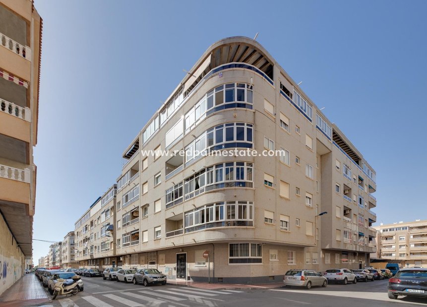 Revente - Appartement -
Torrevieja