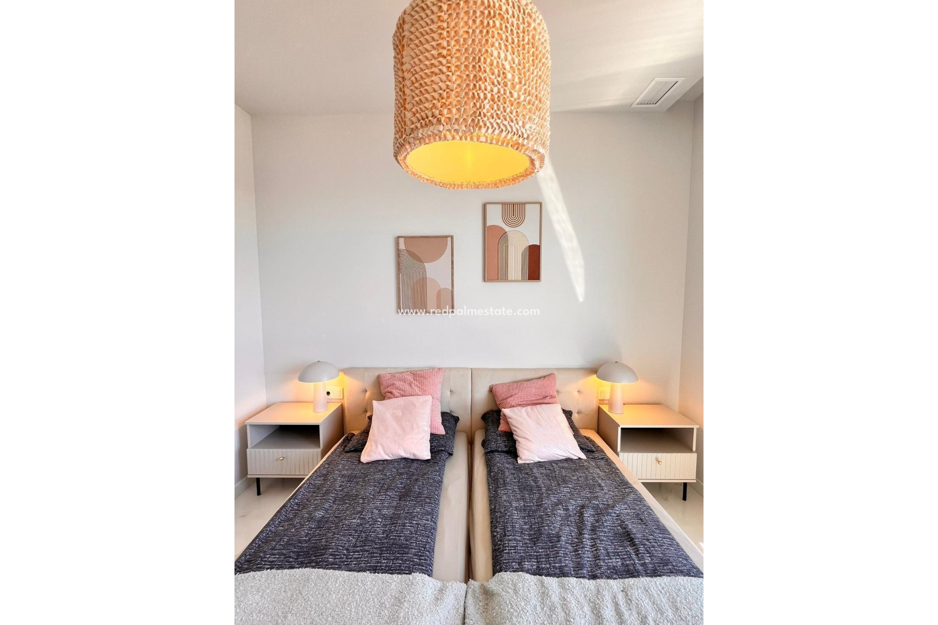 Revente - Appartements -
Benidorm - Poniente