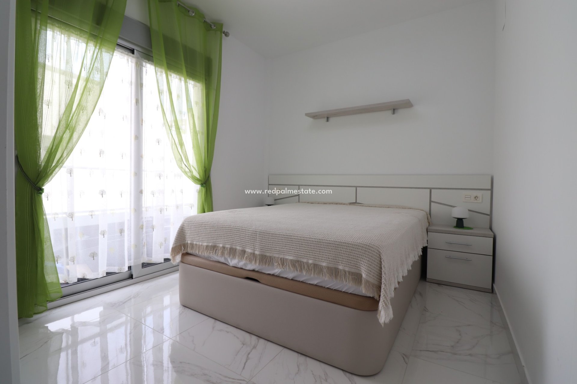 Revente - Appartements -
Benijofar