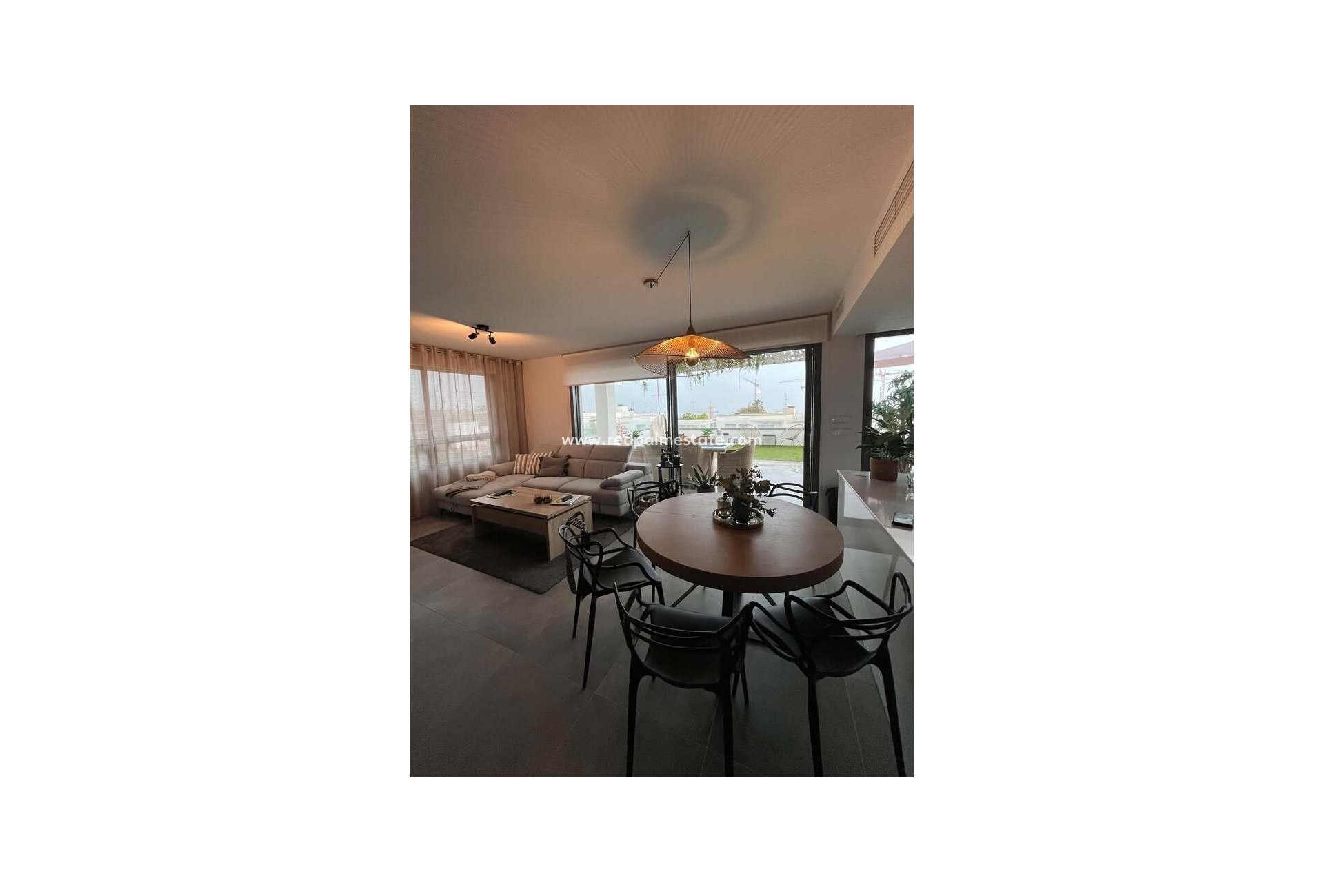 Revente - Appartements -
Finestrat