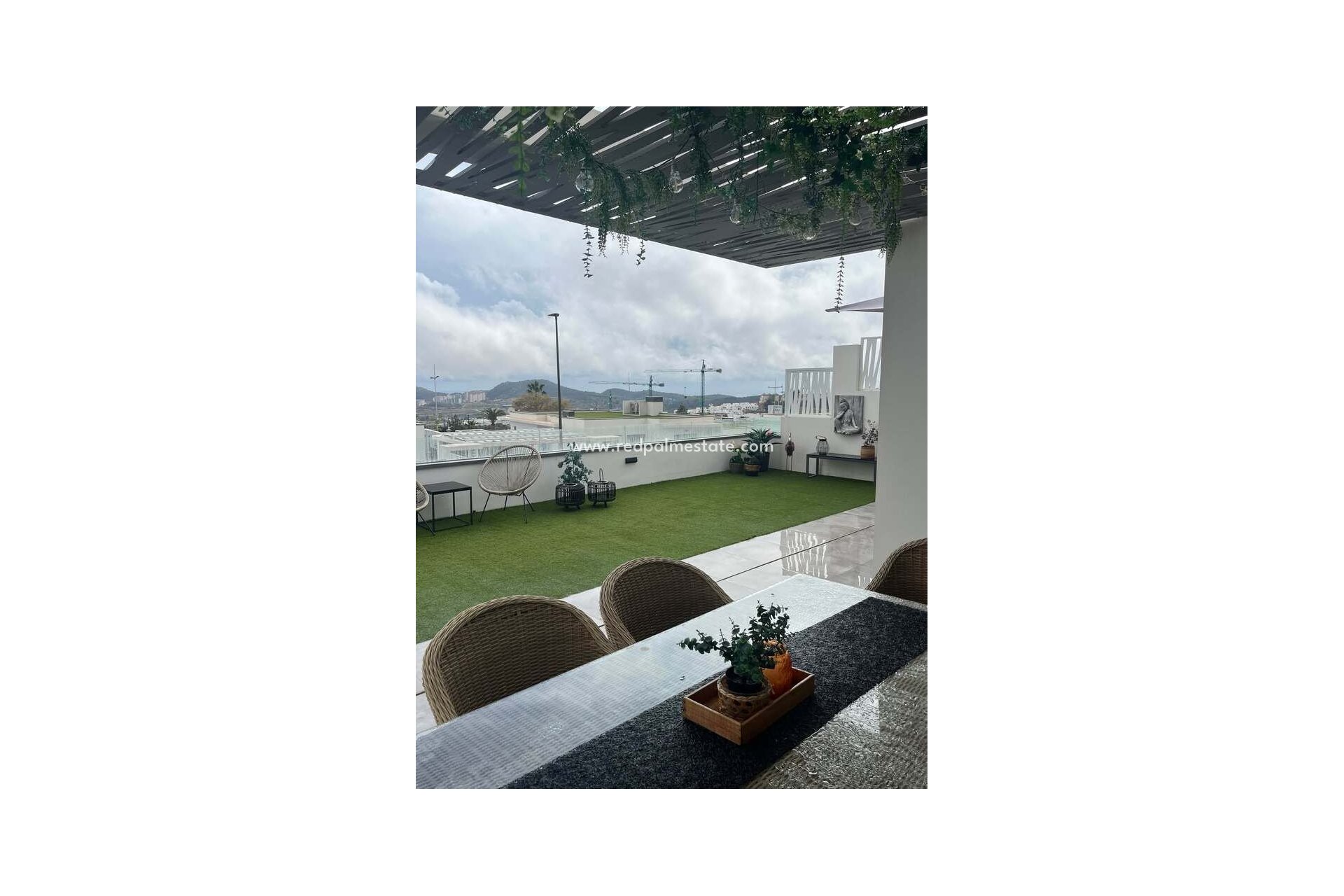 Revente - Appartements -
Finestrat