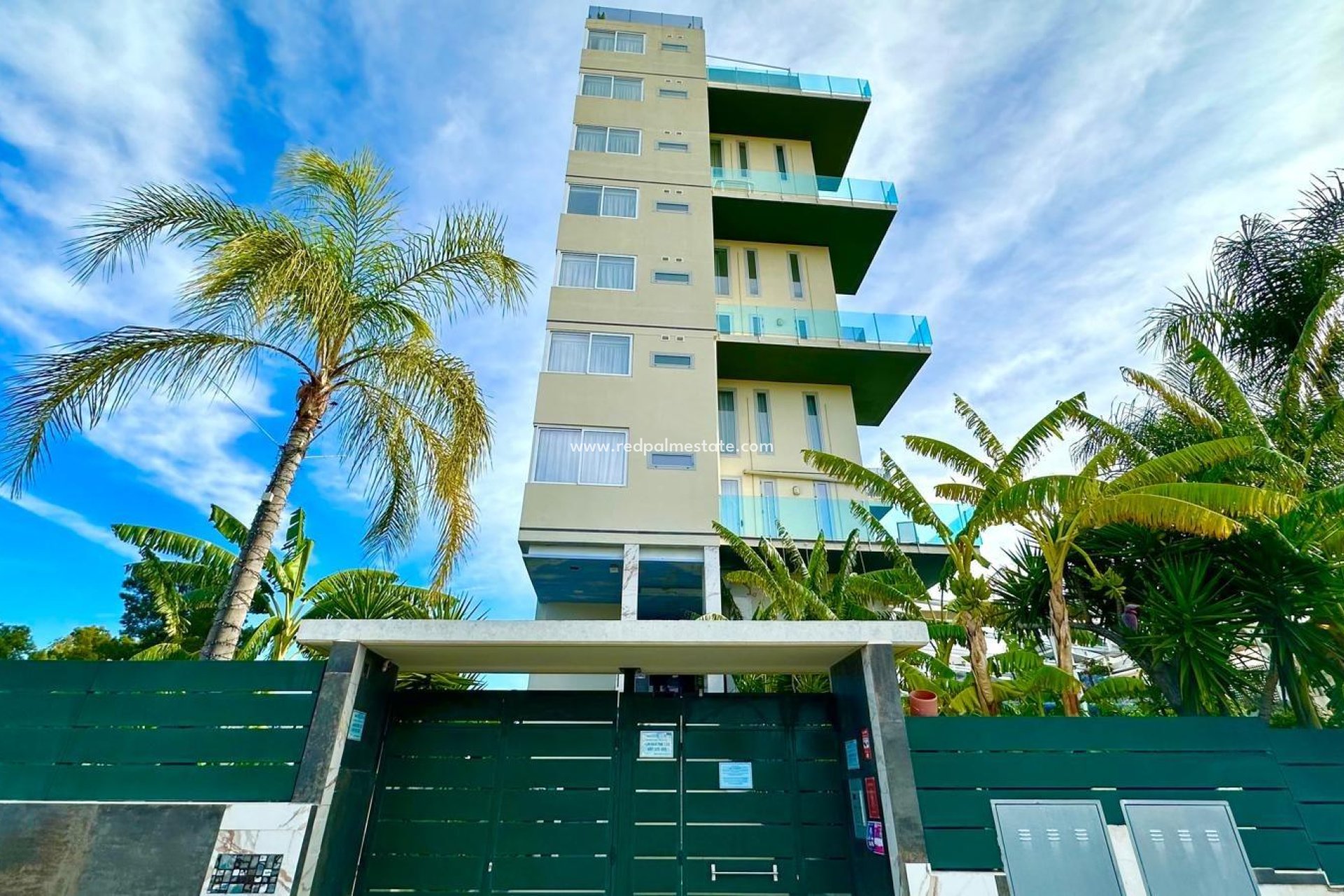 Revente - Appartements -
Finestrat